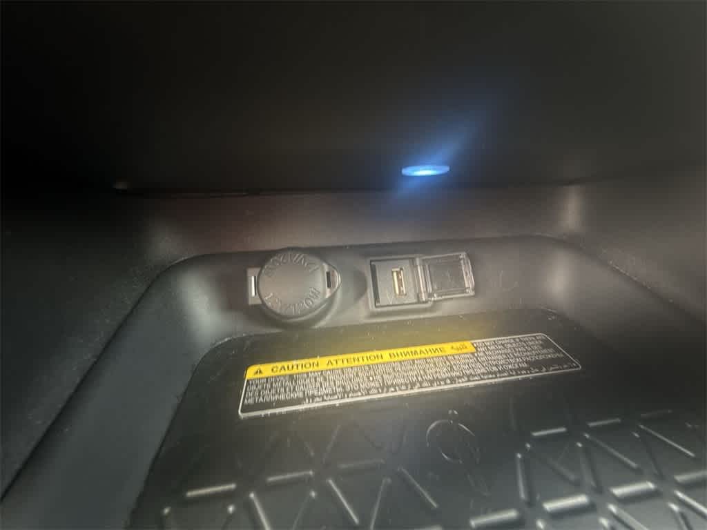 Thumbnail: 2021 Toyota RAV4 - 31