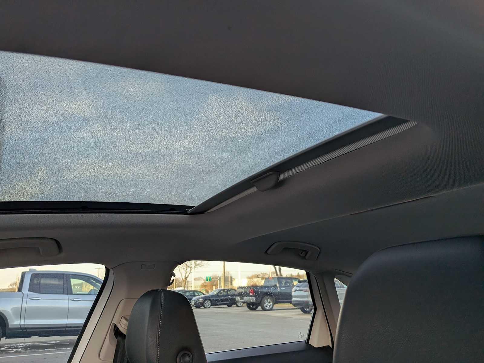 Thumbnail: 2019 Volkswagen Jetta - 18