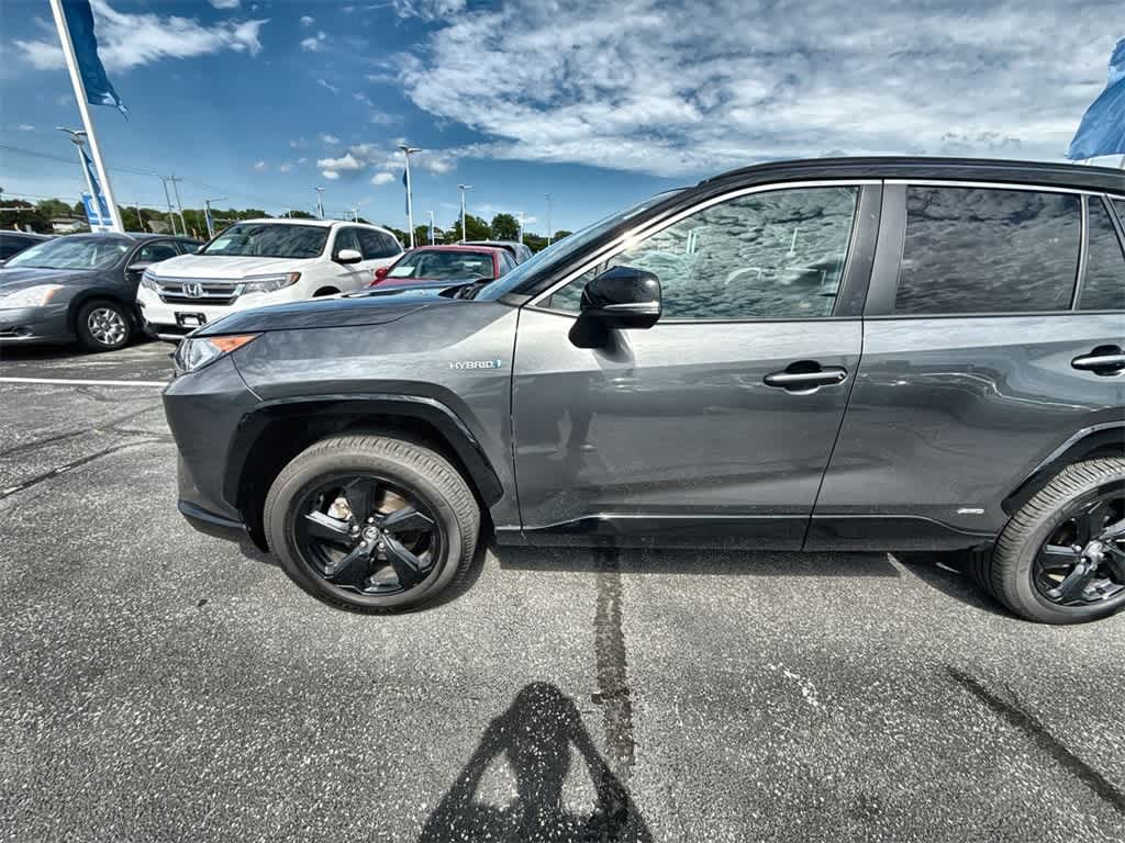 Thumbnail: 2021 Toyota RAV4 - 3