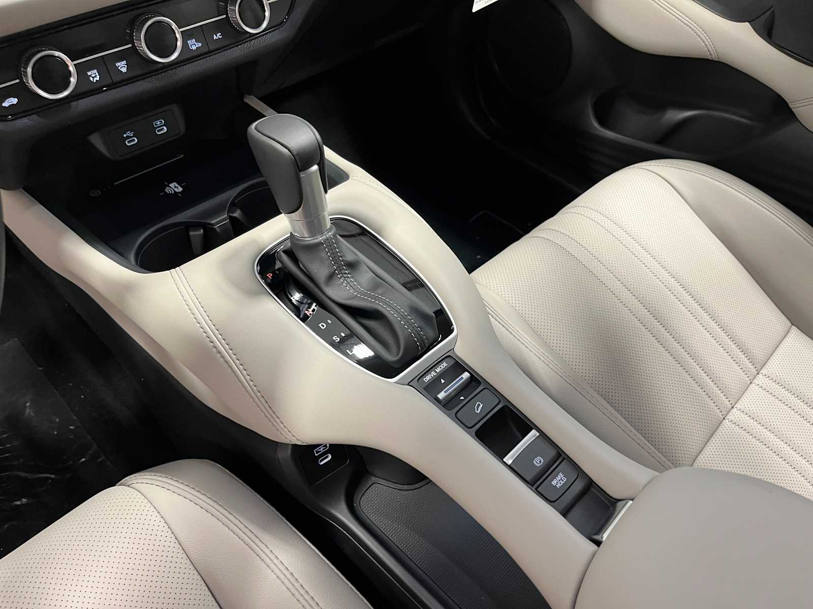 Thumbnail: 2026 Honda HR-V - 22