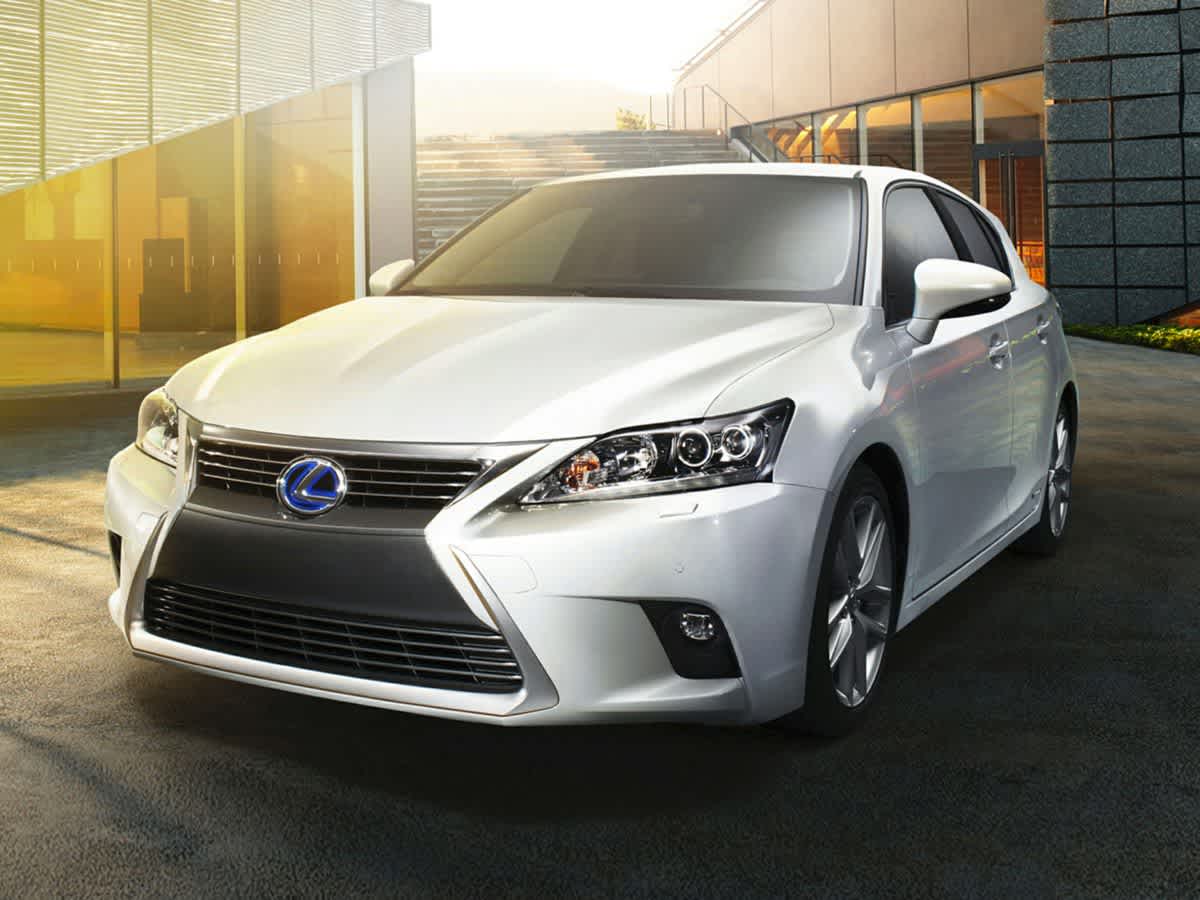 2015 Lexus CT 200h Hero Image