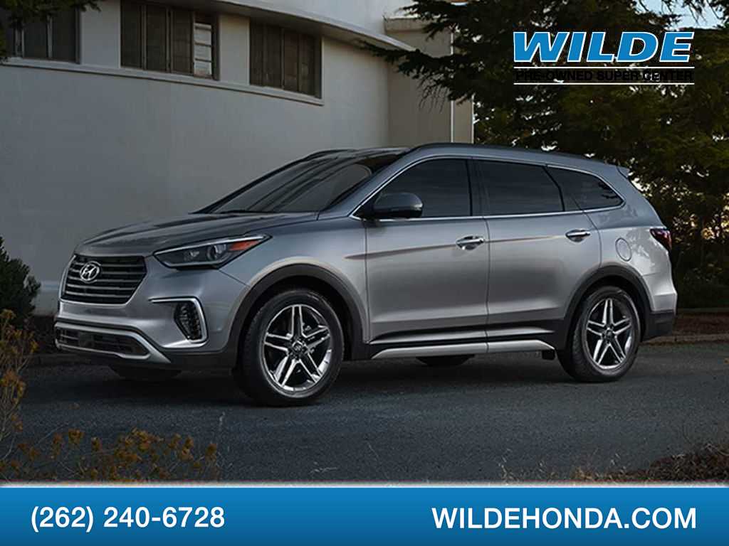 2017 Hyundai Santa Fe SE -
                  Waukesha, WI