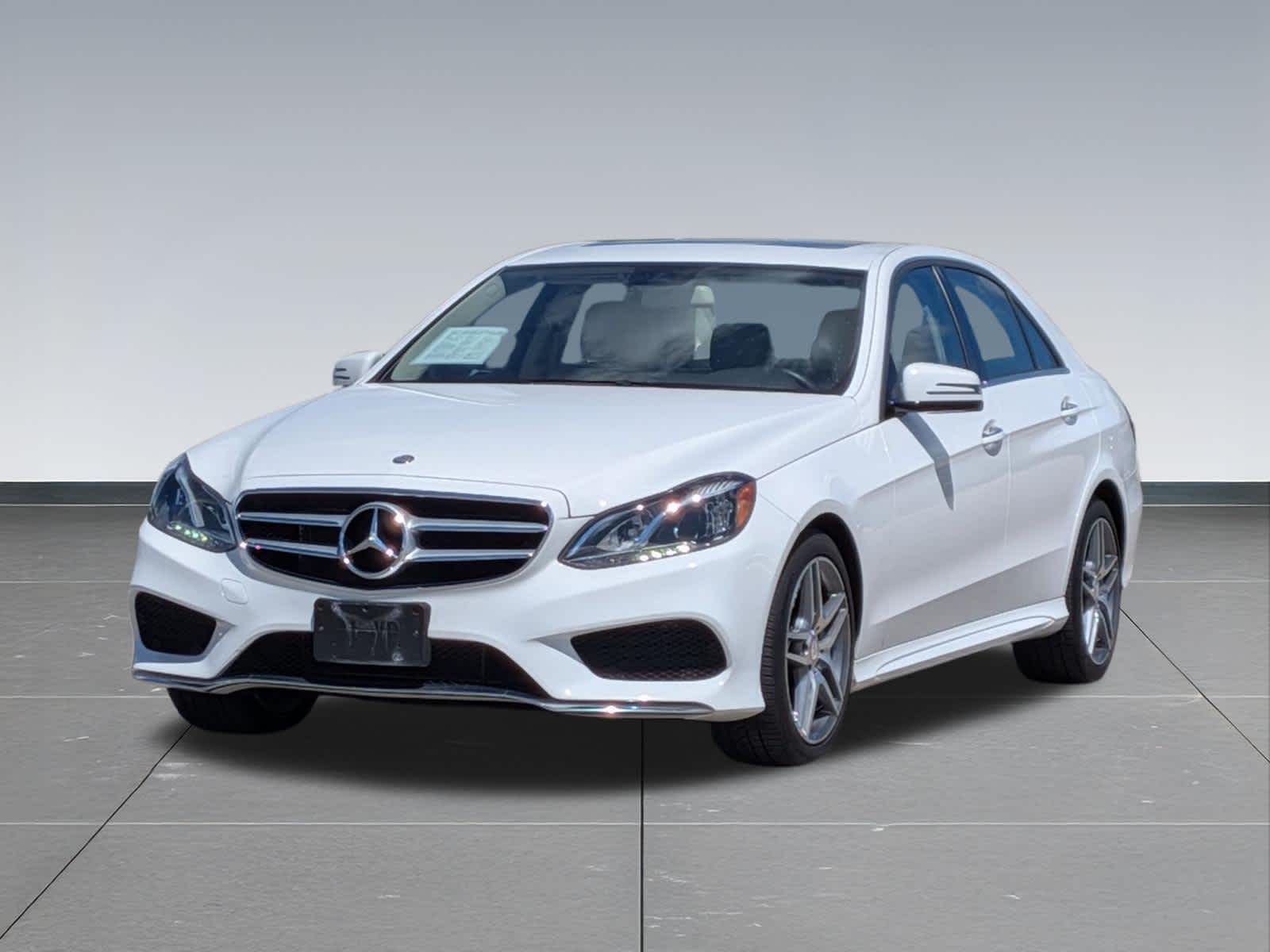 Thumbnail: 2014 Mercedes-Benz E-Class - 9