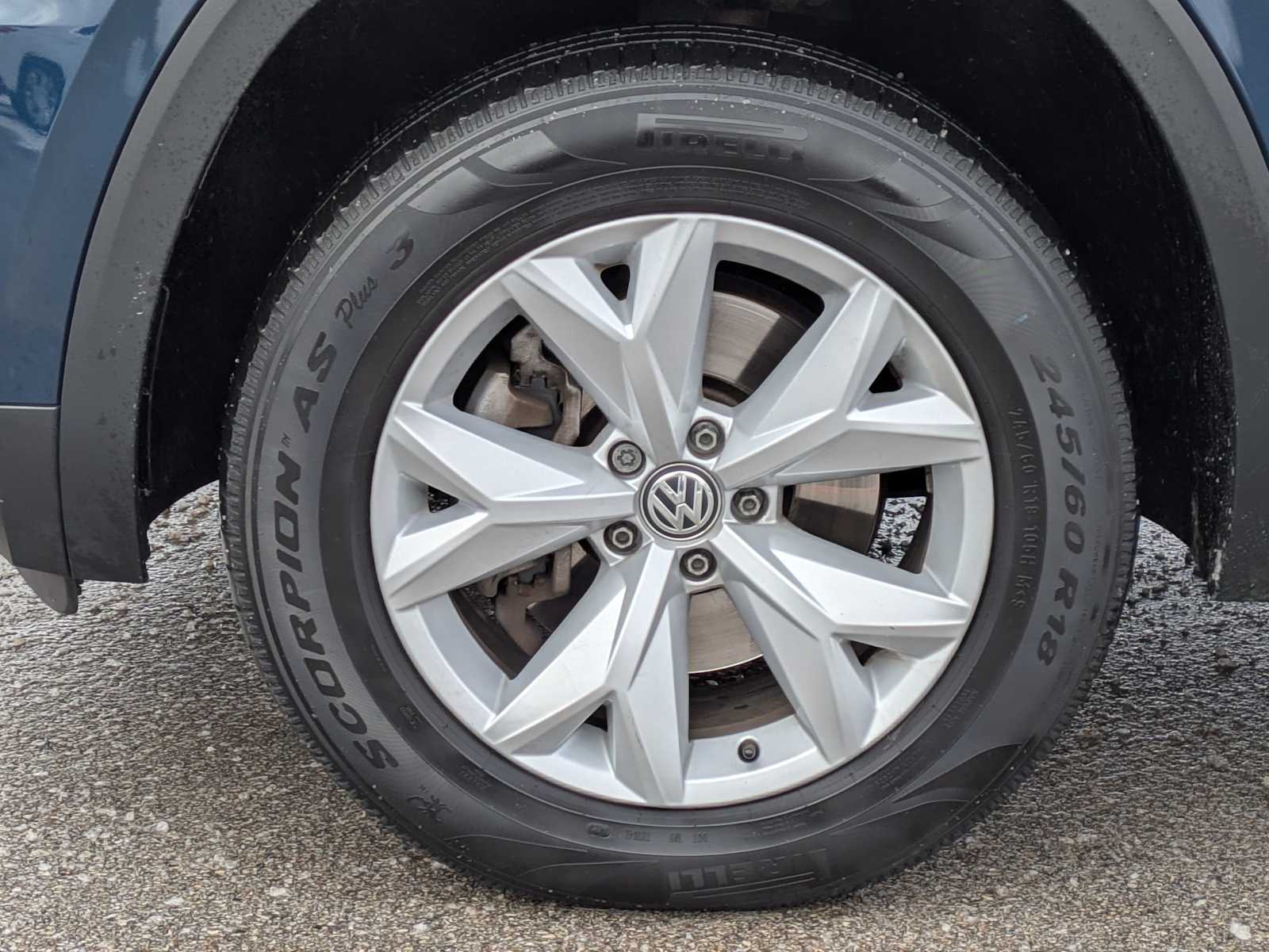 Thumbnail: 2018 Volkswagen Atlas - 12