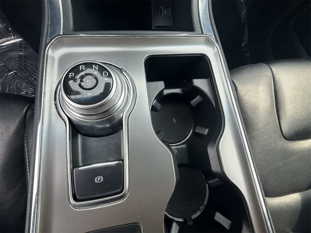 Thumbnail: 2022 Ford Edge - 30