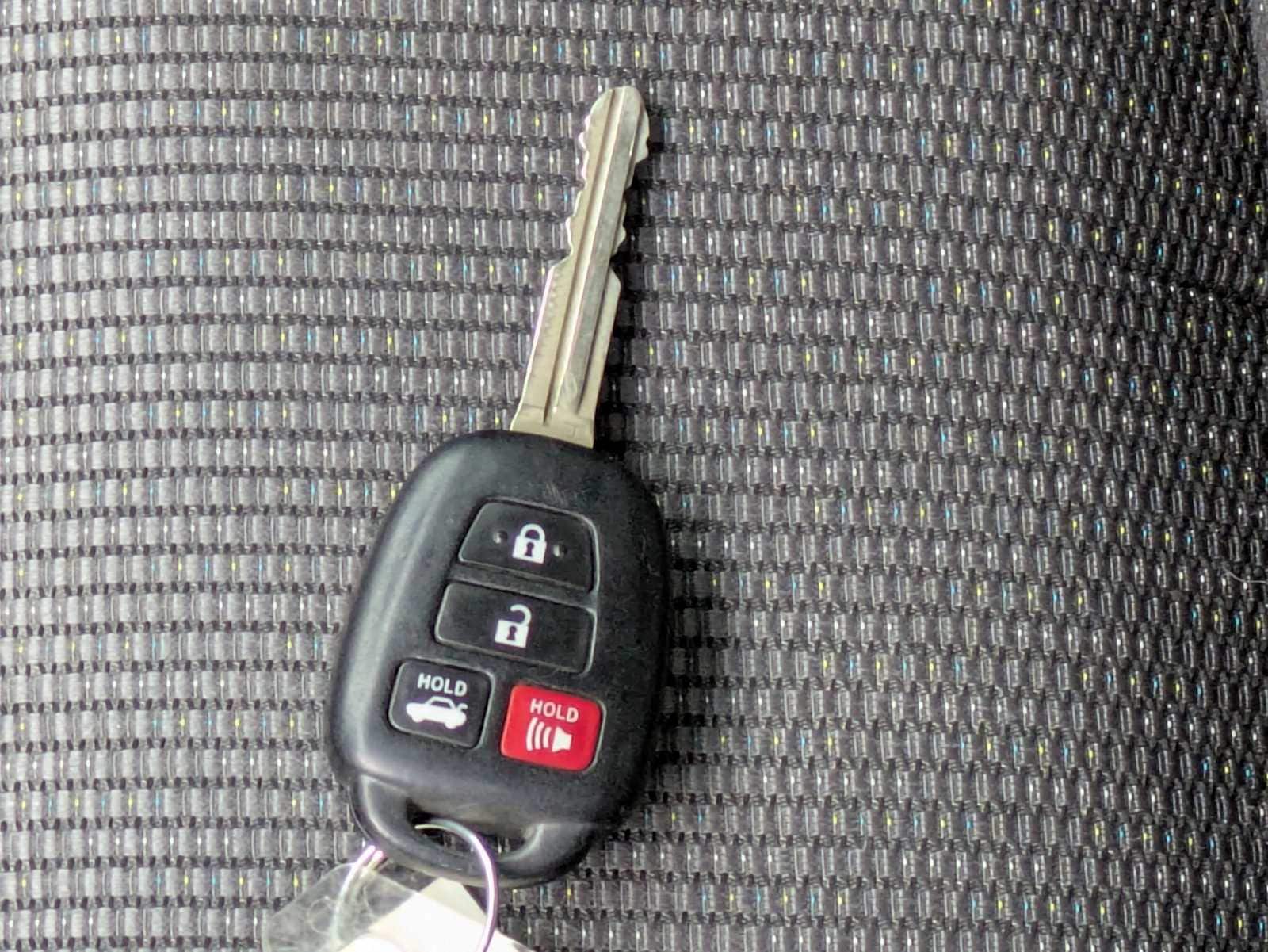 Thumbnail: 2017 Toyota Corolla - 29