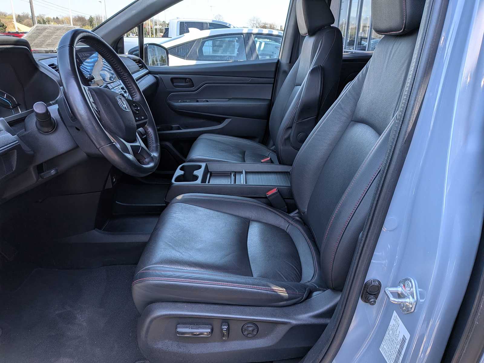 Thumbnail: 2023 Honda Odyssey - 14