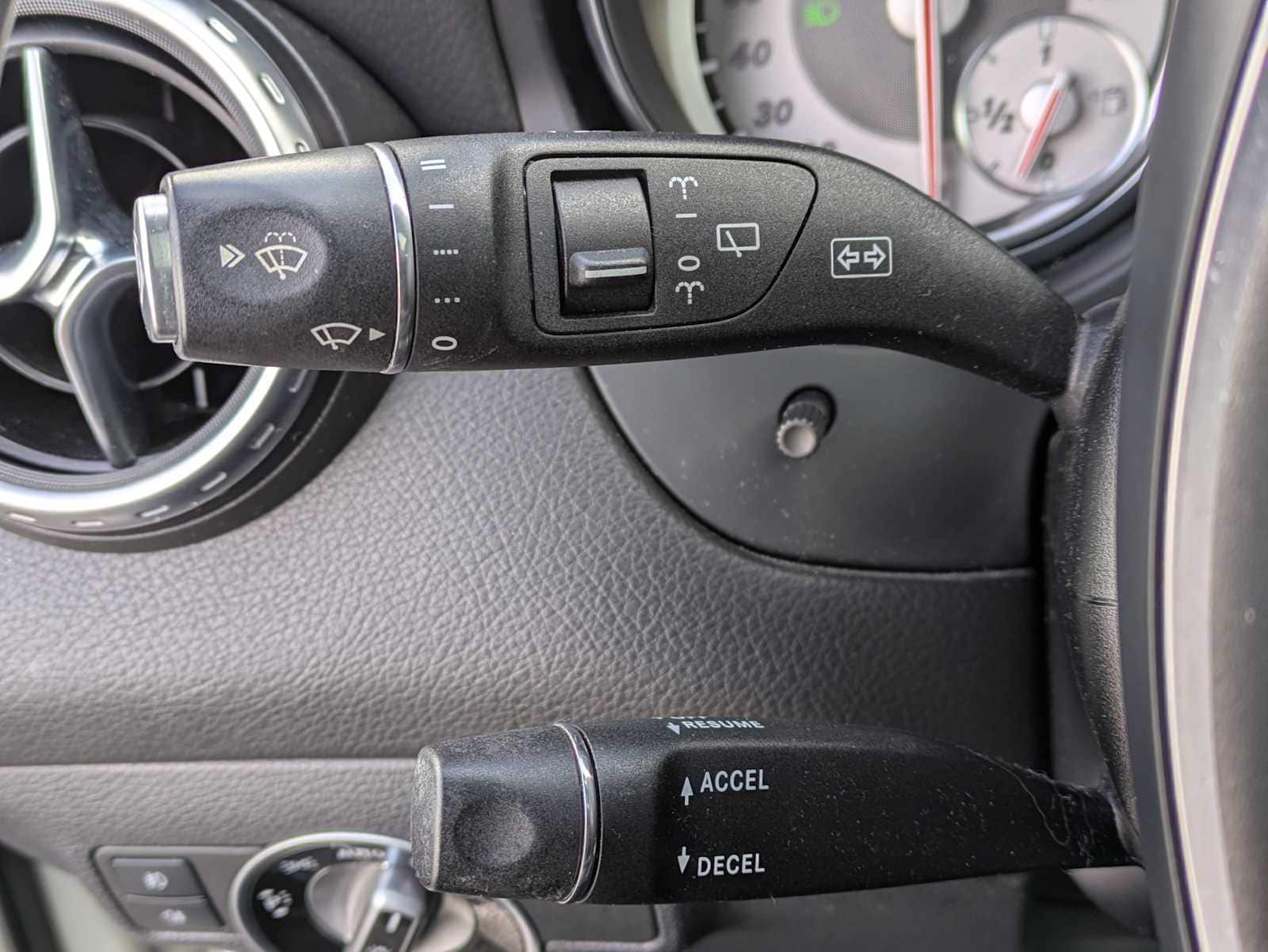 Thumbnail: 2016 Mercedes-Benz GLA - 26