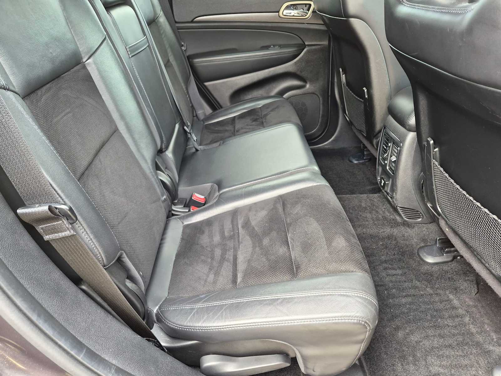 Thumbnail: 2014 Jeep Grand Cherokee - 19