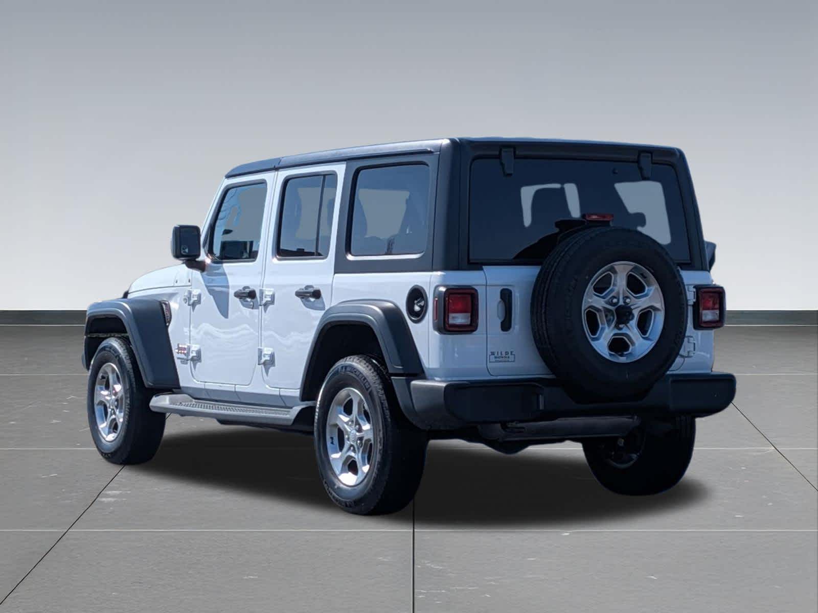 Thumbnail: 2021 Jeep Wrangler - 3