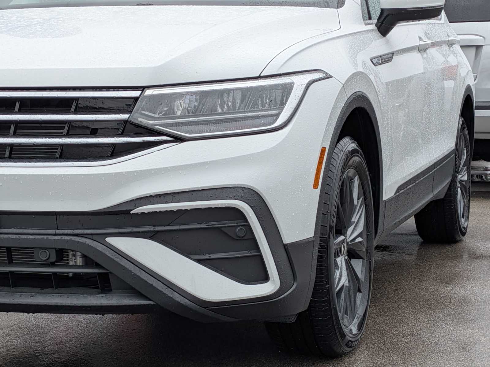 Thumbnail: 2024 Volkswagen Tiguan - 10