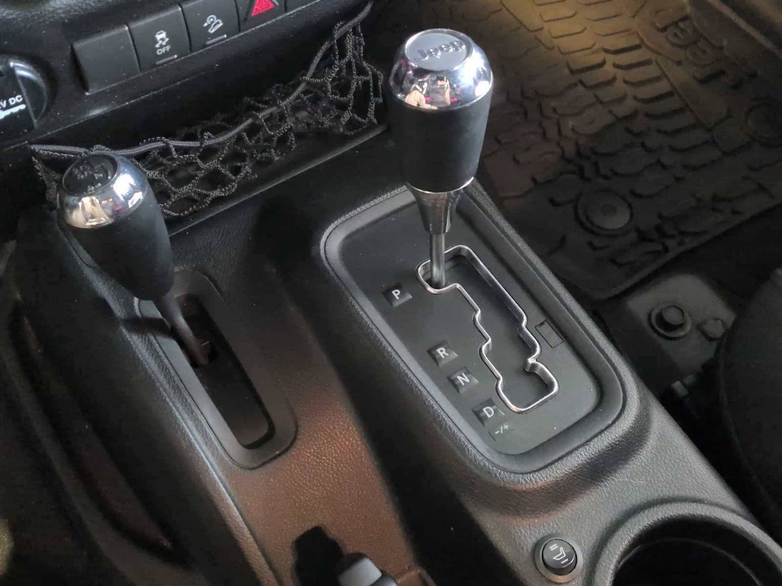 Thumbnail: 2017 Jeep Wrangler - 26