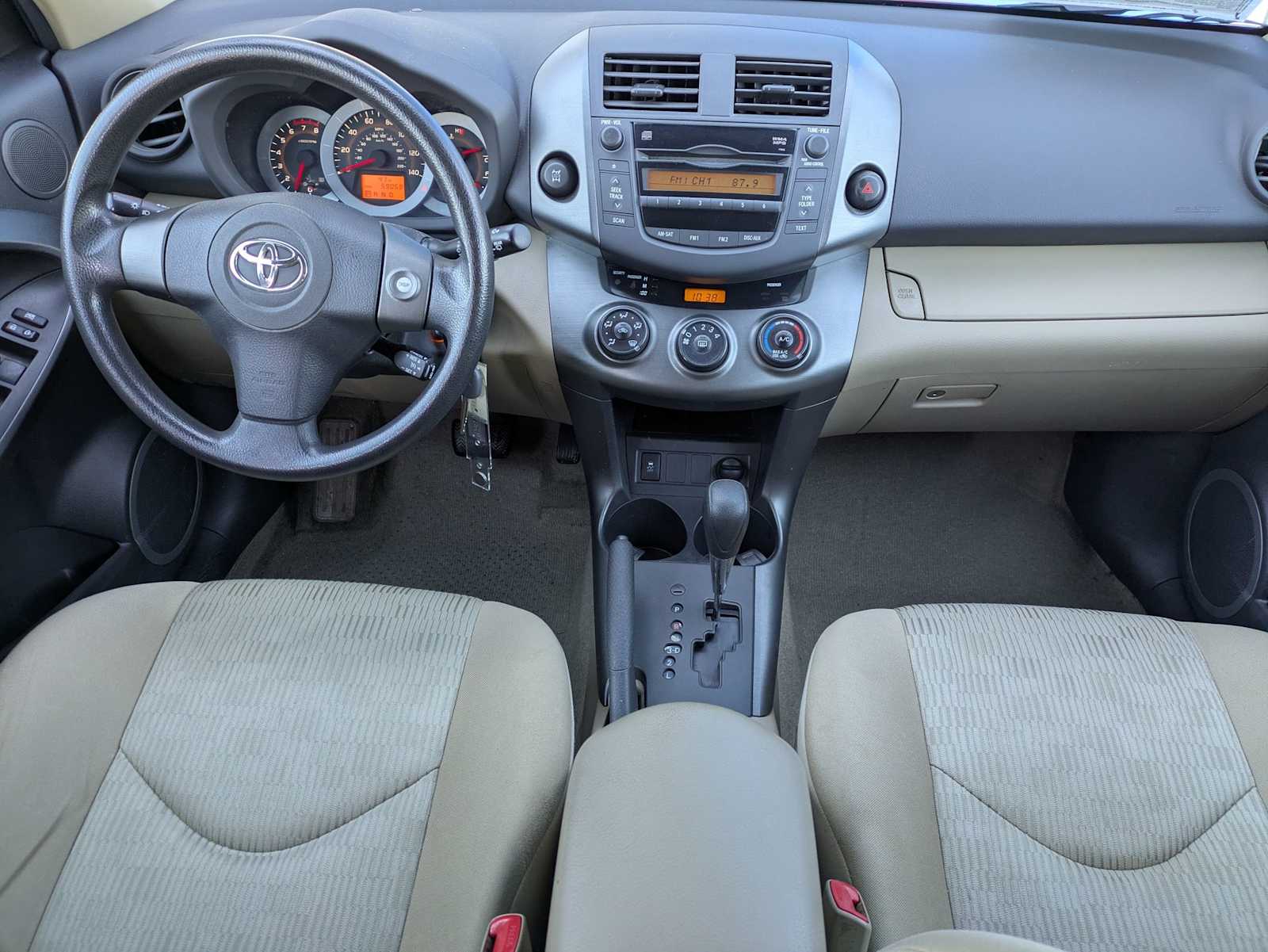 Thumbnail: 2011 Toyota RAV4 - 13