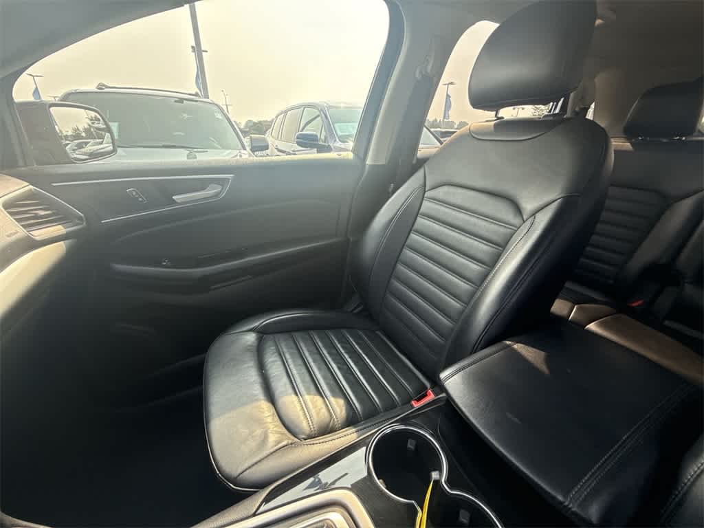 Thumbnail: 2018 Ford Edge - 21