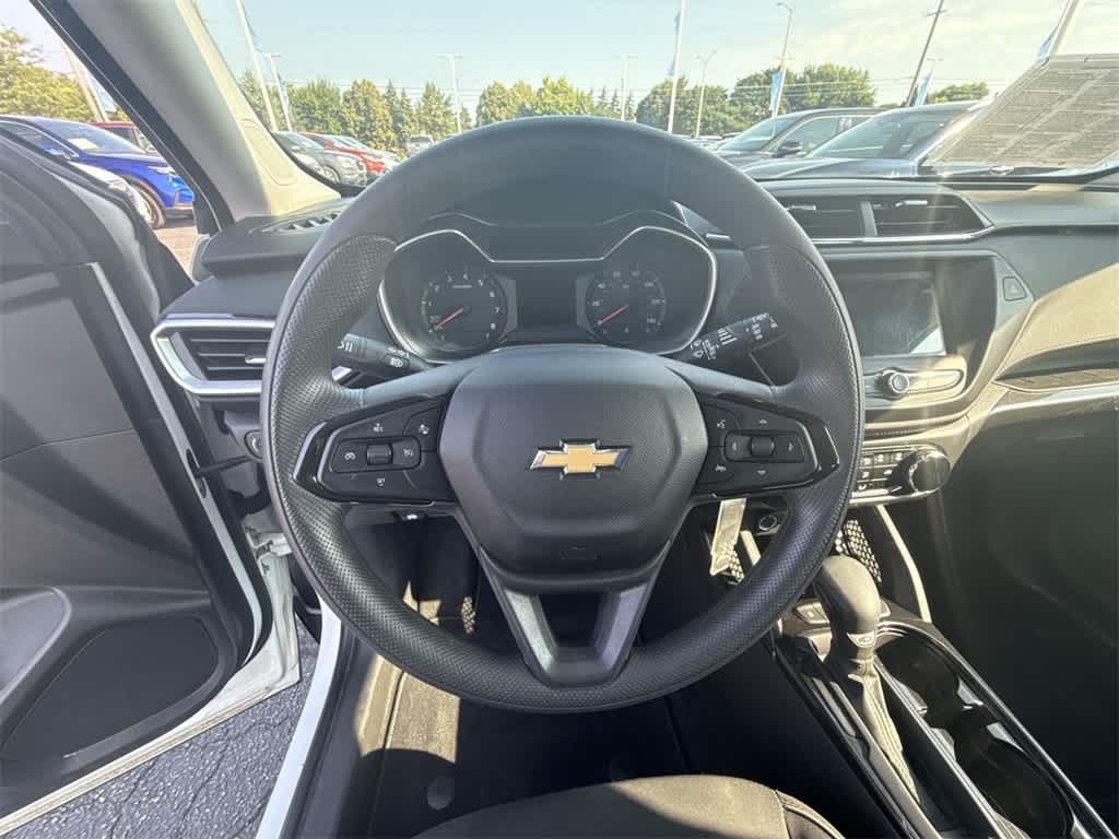 Thumbnail: 2022 Chevrolet TrailBlazer - 21