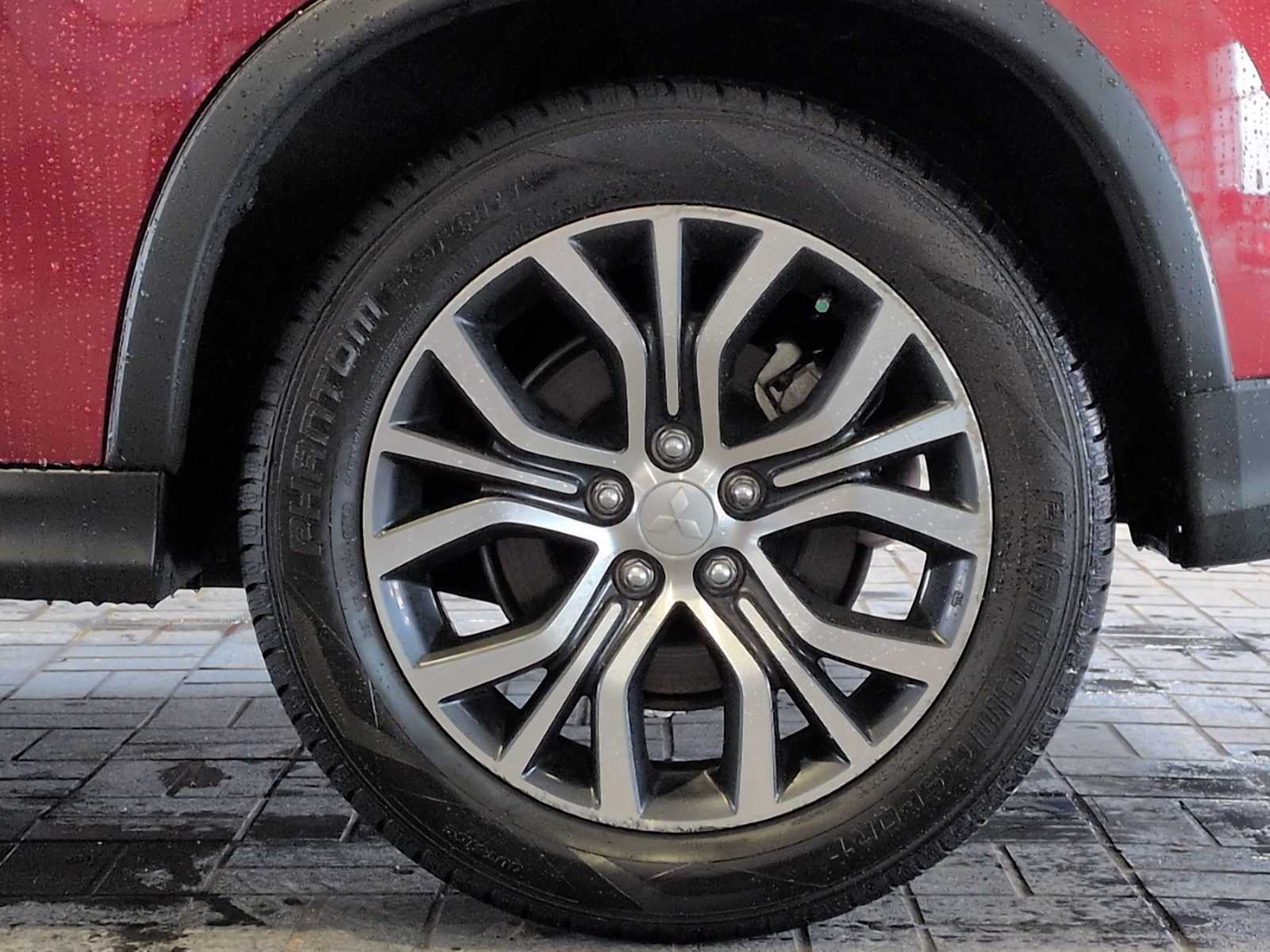 Thumbnail: 2018 Mitsubishi Outlander Sport - 14