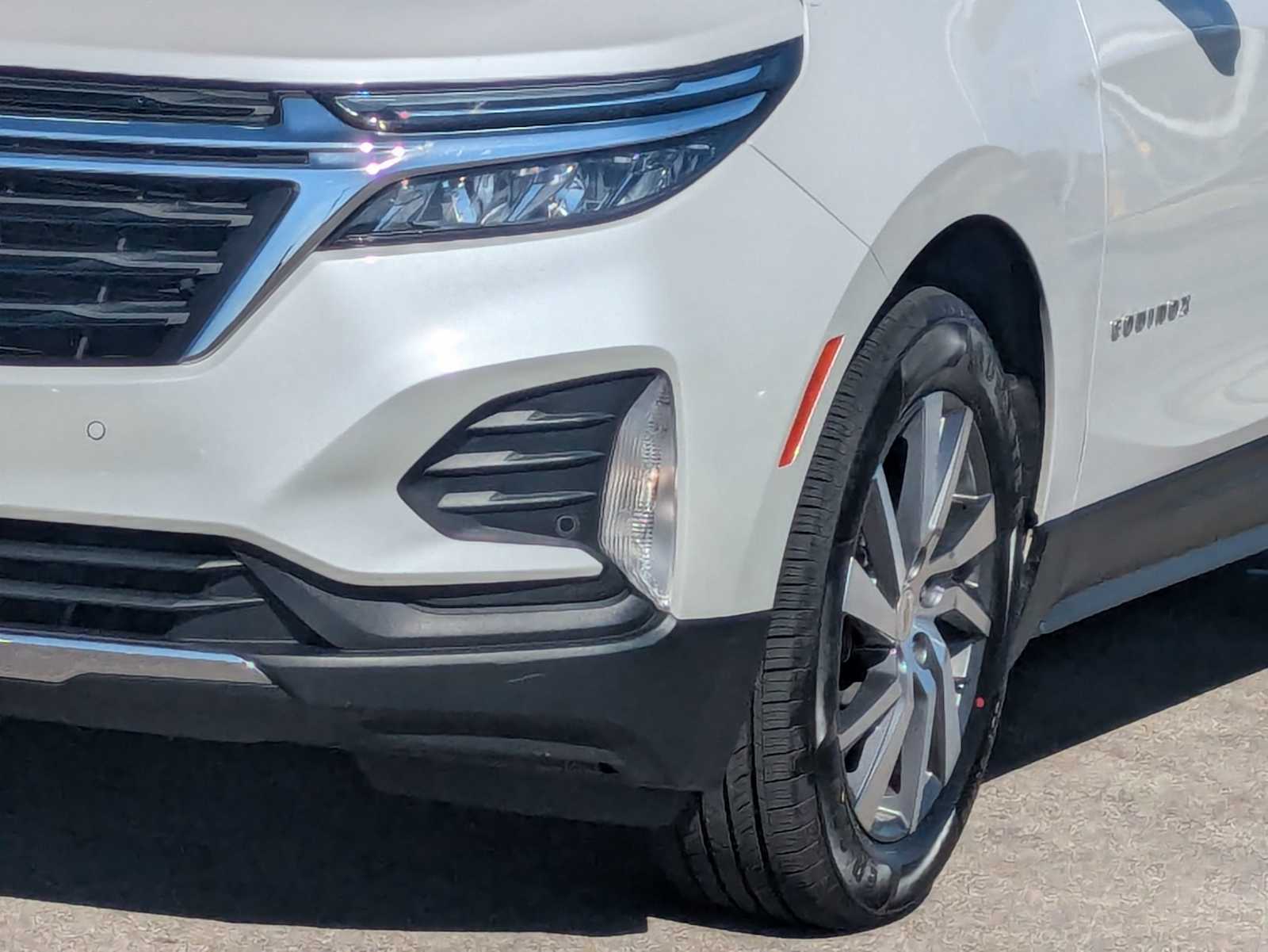 Thumbnail: 2022 Chevrolet Equinox - 10