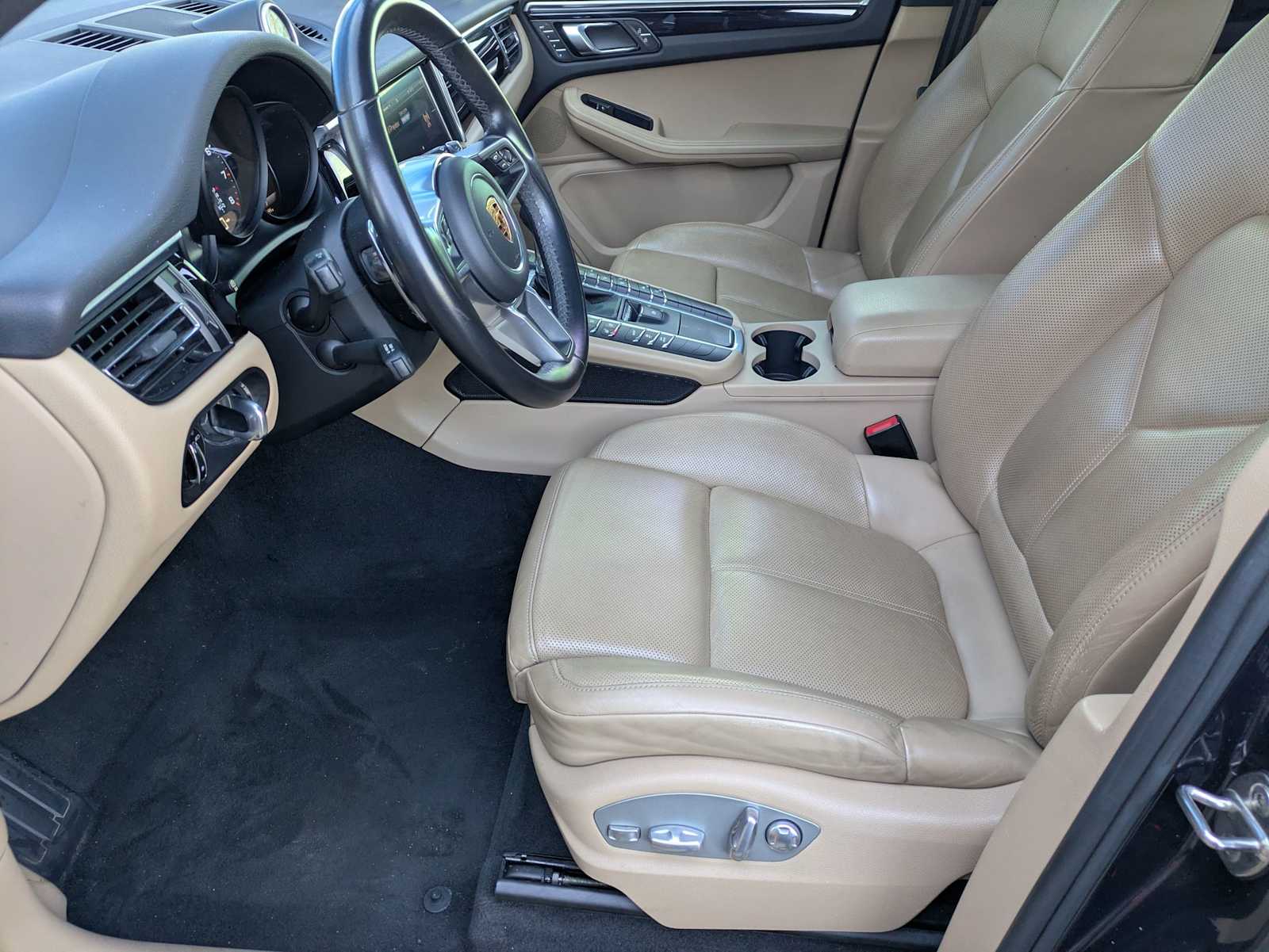 Thumbnail: 2019 Porsche Macan - 15