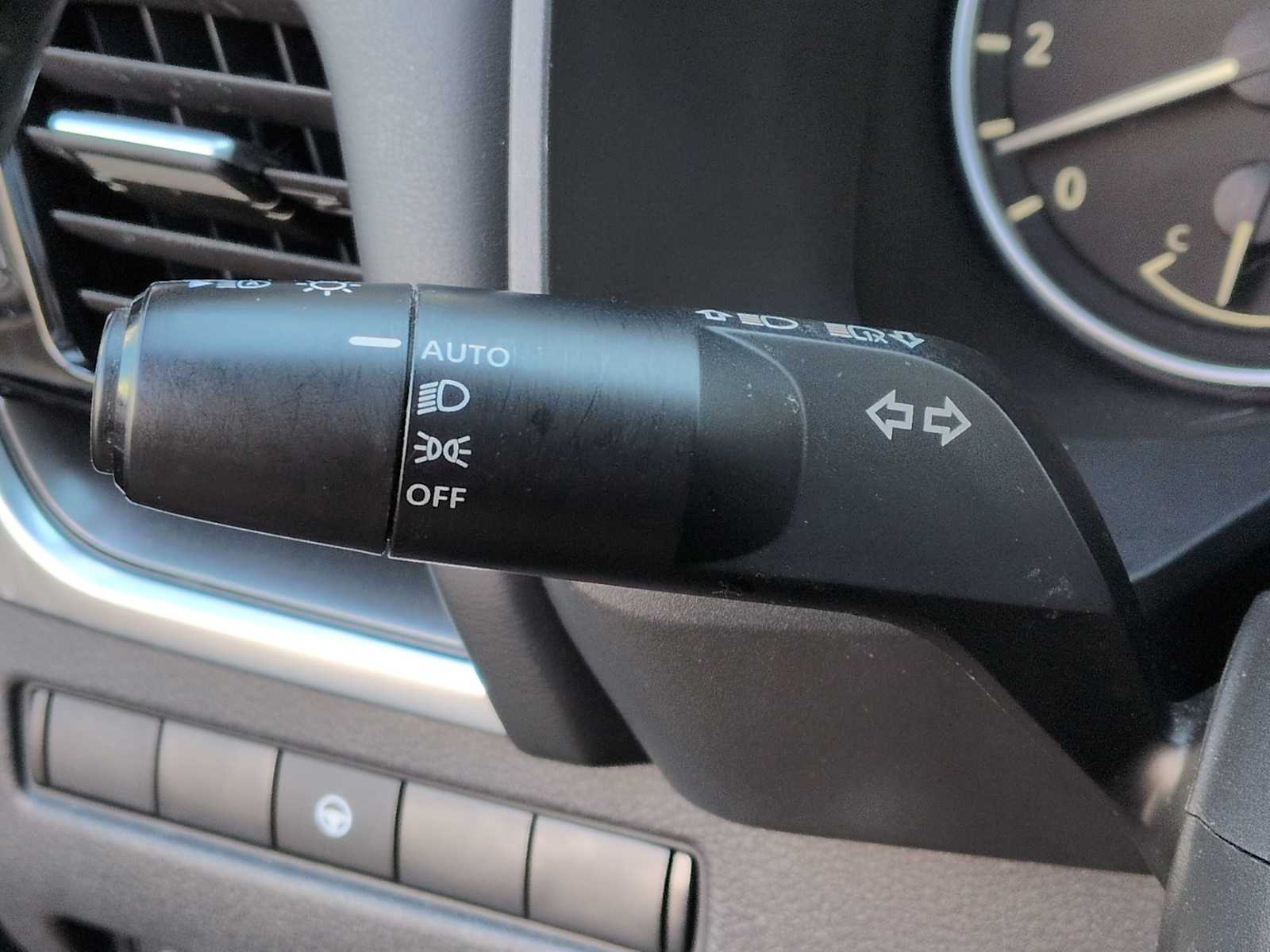 Thumbnail: 2021 Nissan Rogue - 32