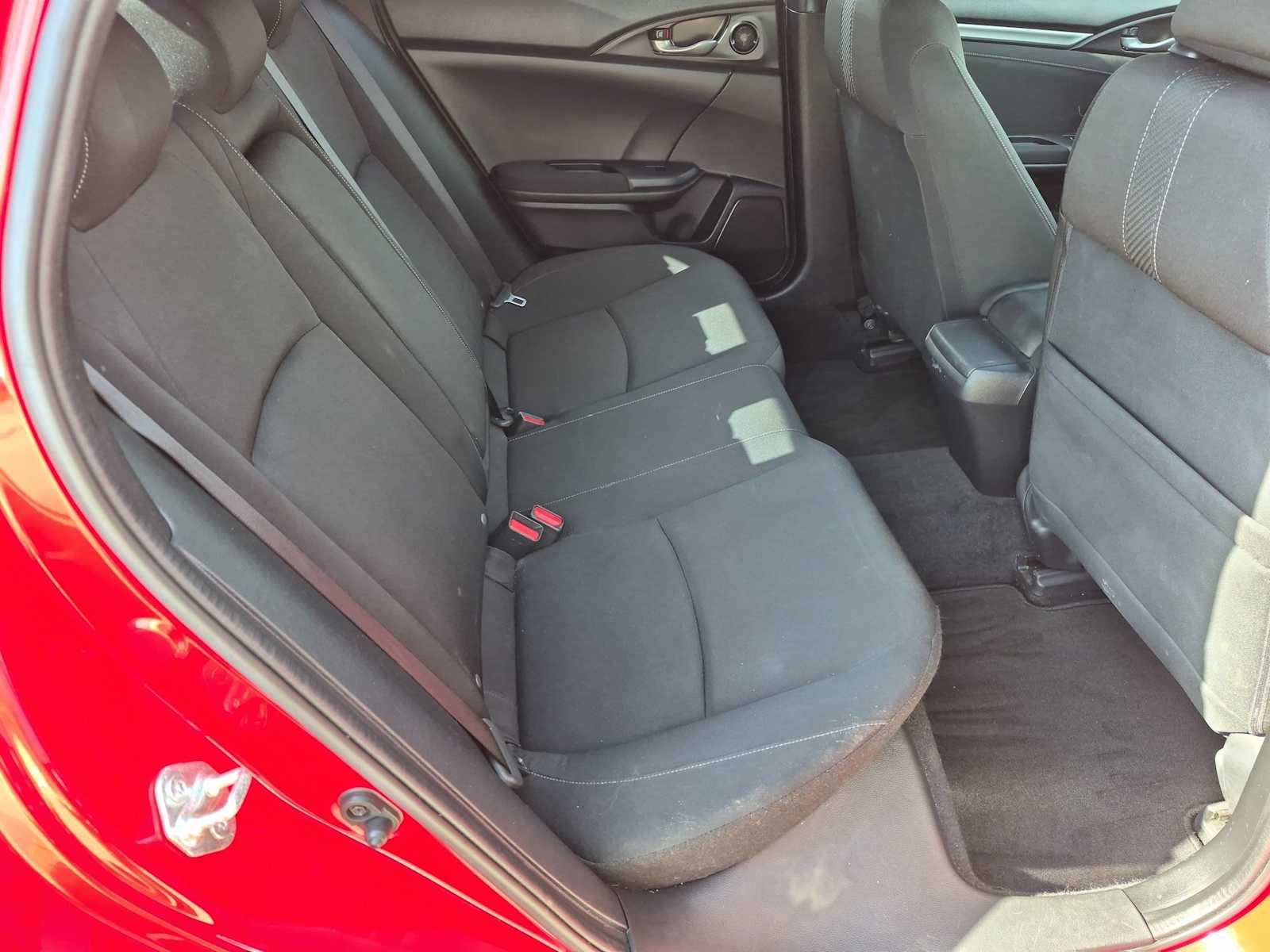 2018 Honda Civic Hatchback EX - Photo 20