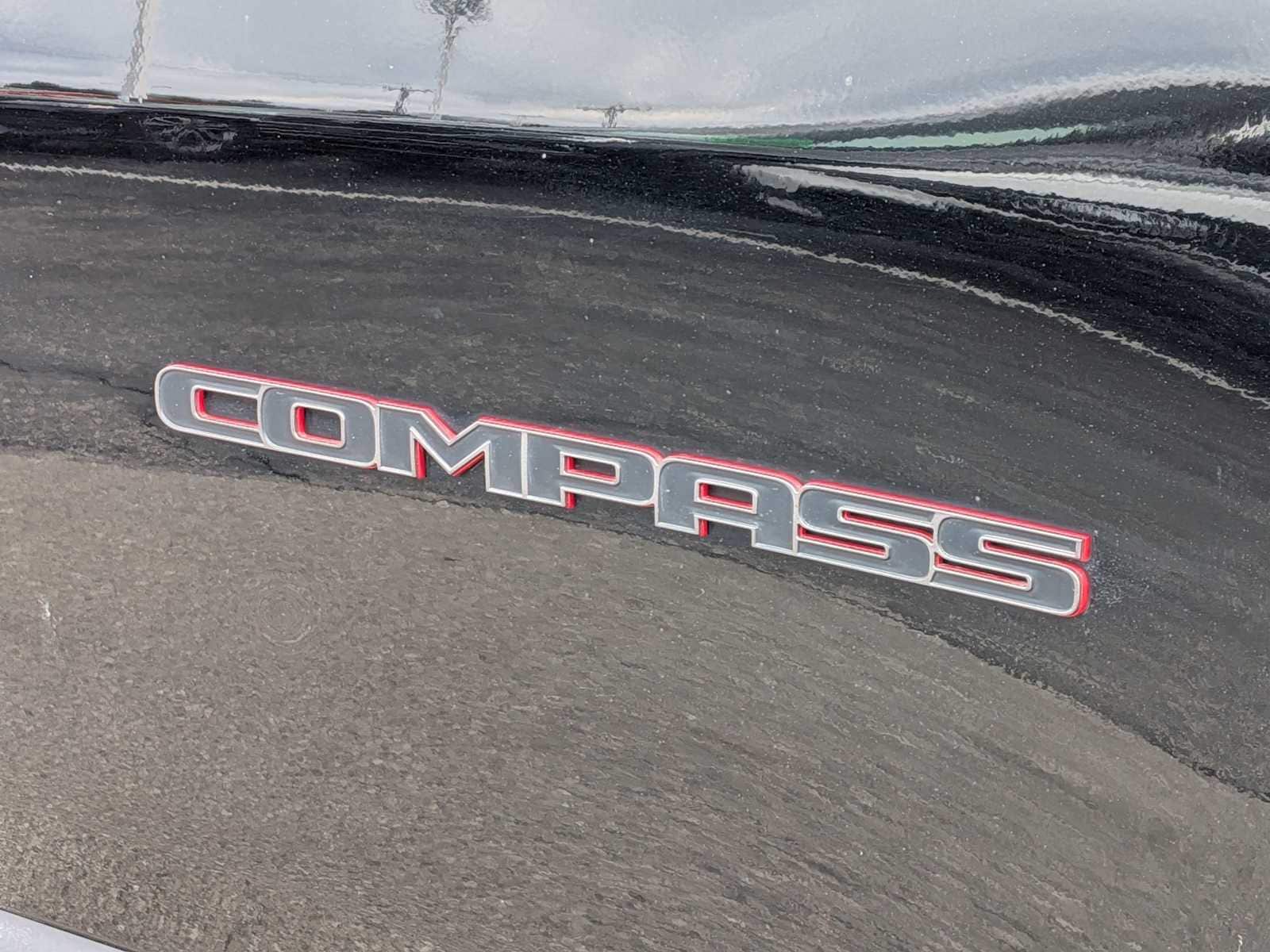 Thumbnail: 2021 Jeep Compass - 12