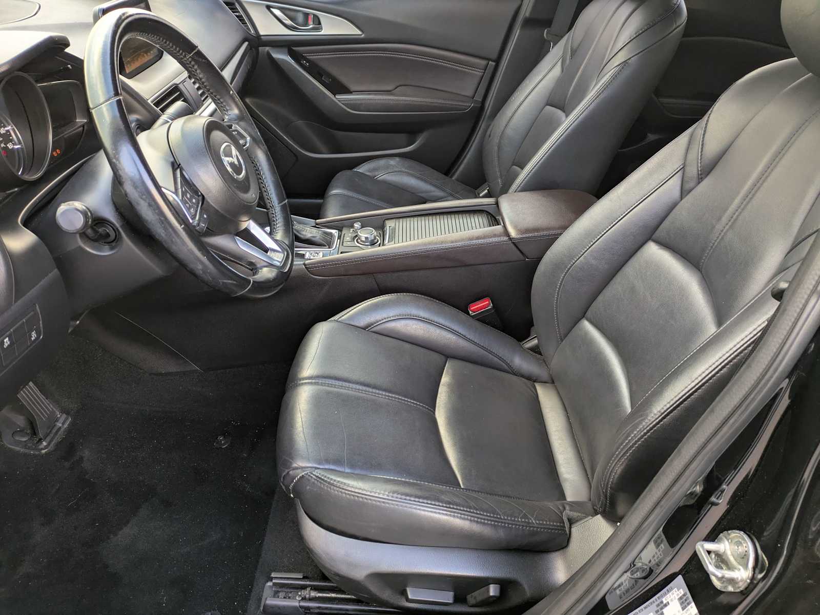 Thumbnail: 2018 Mazda Mazda3 - 15