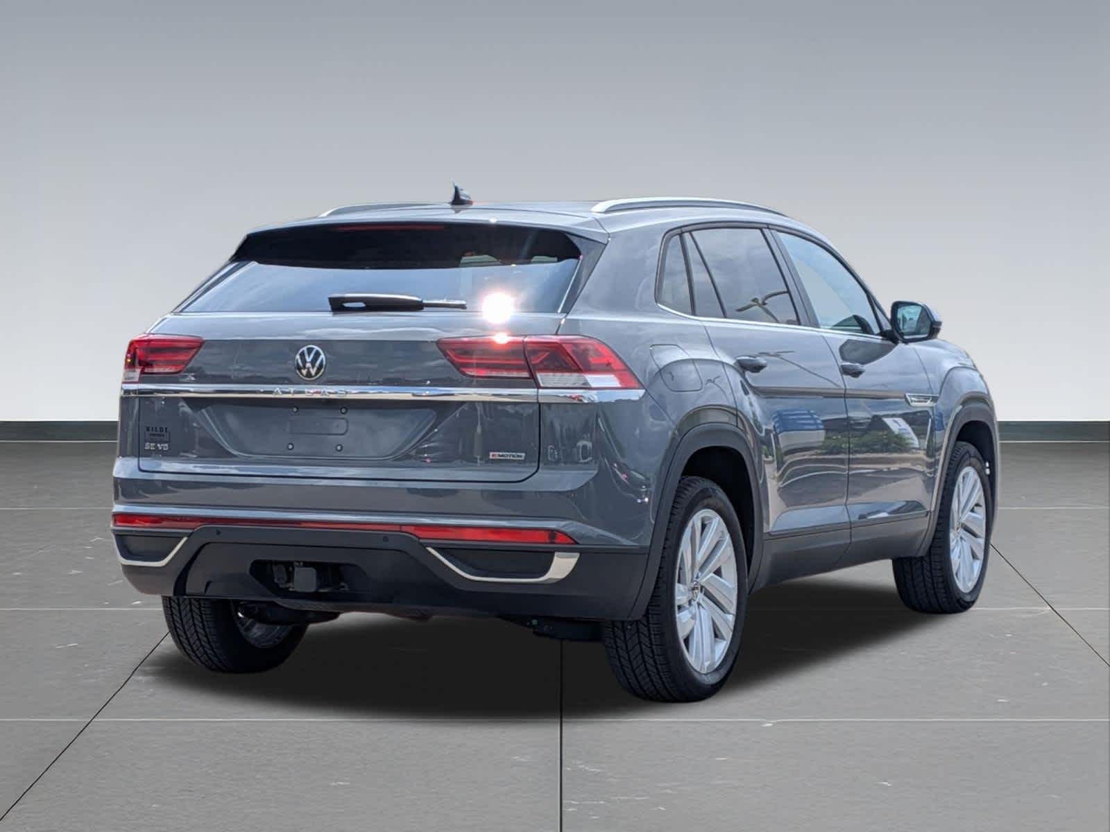 Thumbnail: 2022 Volkswagen Atlas - 4