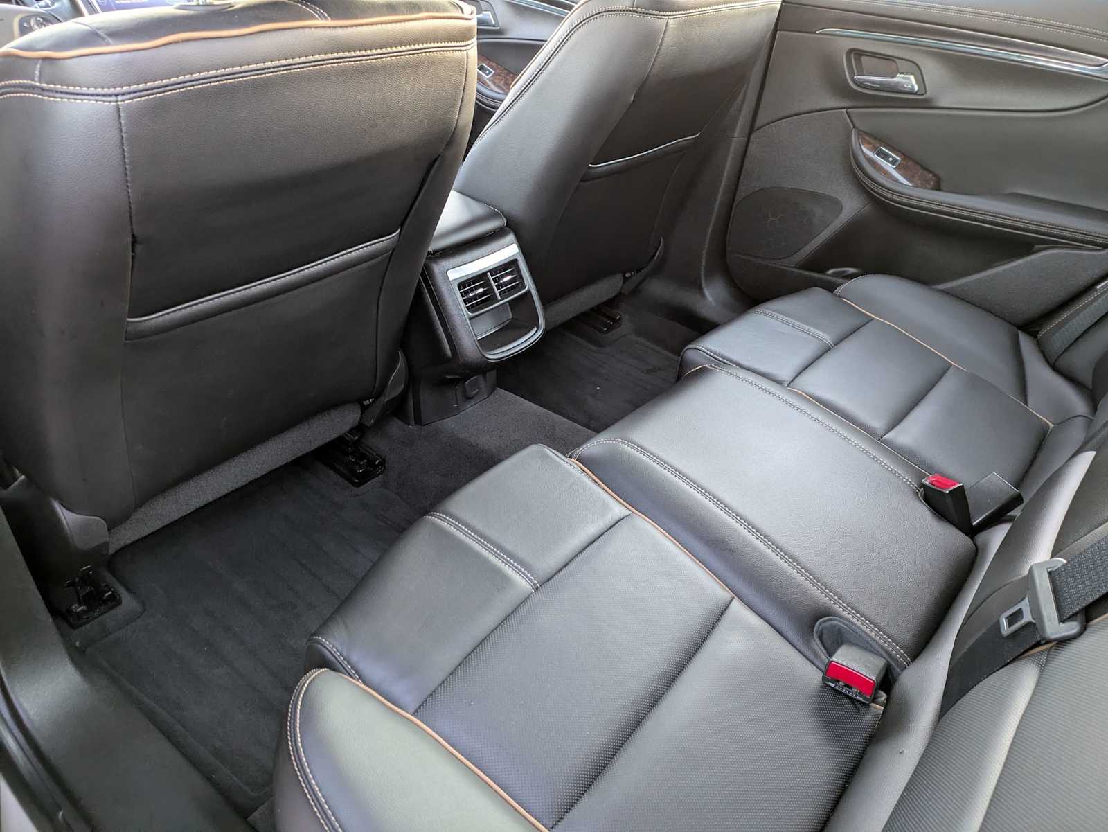 Thumbnail: 2015 Chevrolet Impala - 17