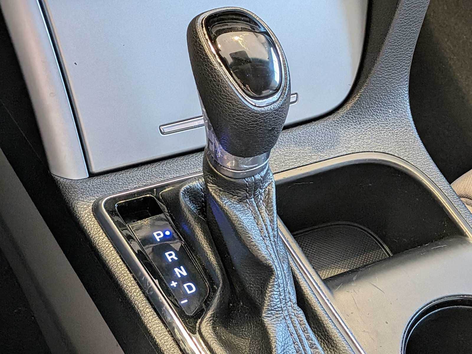 Thumbnail: 2016 Hyundai Sonata - 27