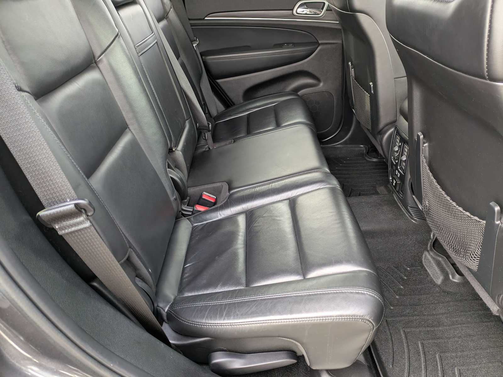 Thumbnail: 2020 Jeep Grand Cherokee - 19