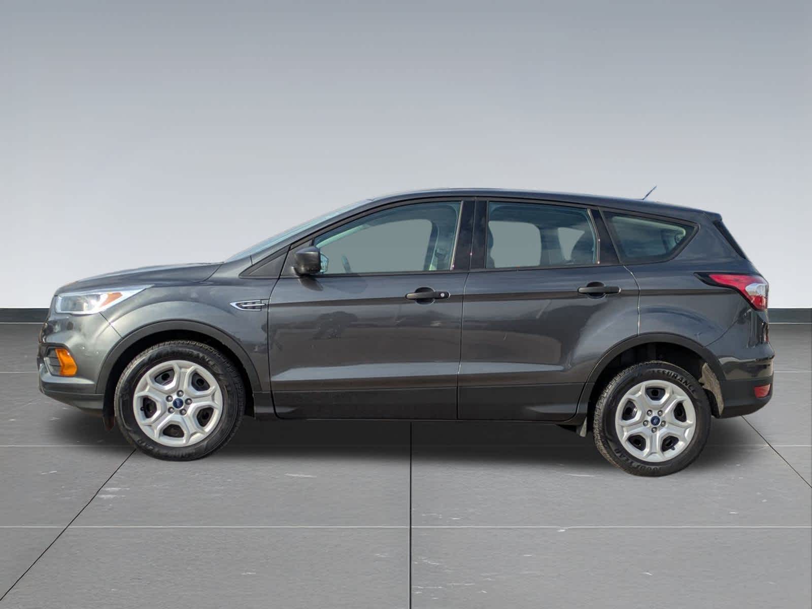 Thumbnail: 2017 Ford Escape - 3