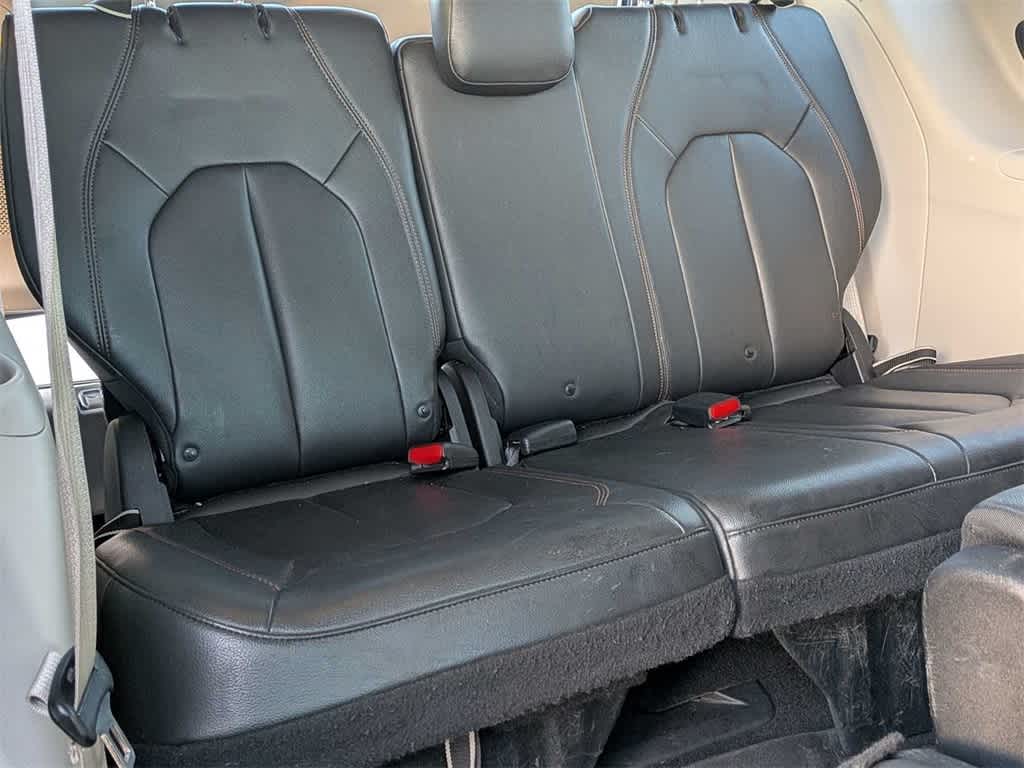 Thumbnail: 2017 Chrysler Pacifica - 19