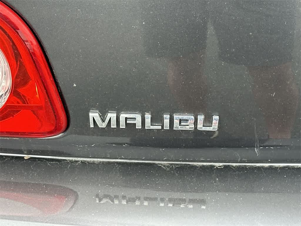 2011 Chevrolet Malibu LS 11