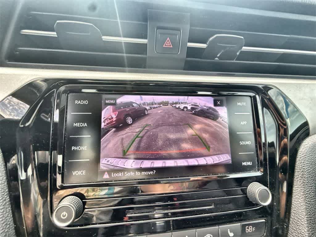 Thumbnail: 2022 Volkswagen Passat - 26