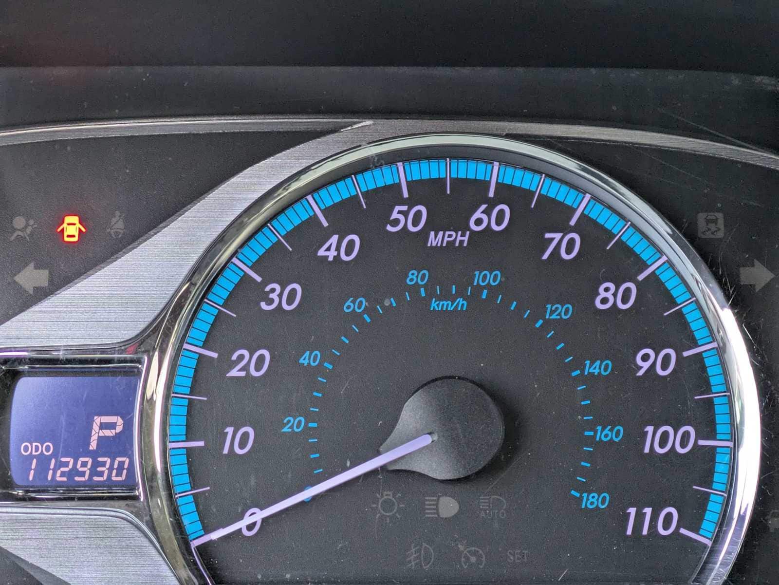 Thumbnail: 2012 Toyota Sienna - 33