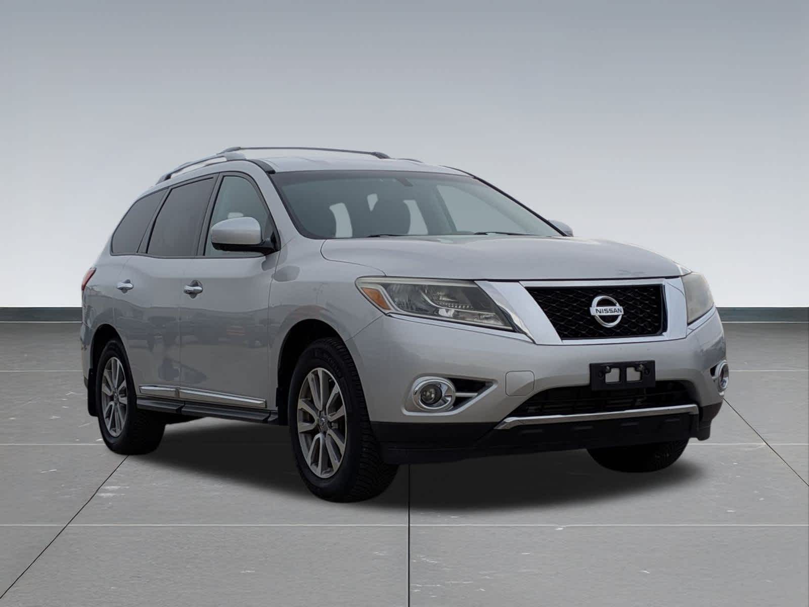 Thumbnail: 2015 Nissan Pathfinder - 8