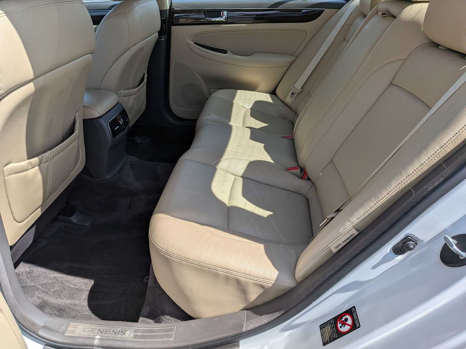 Thumbnail: 2011 Hyundai Genesis - 15