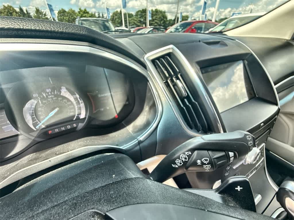 Thumbnail: 2018 Ford Edge - 24