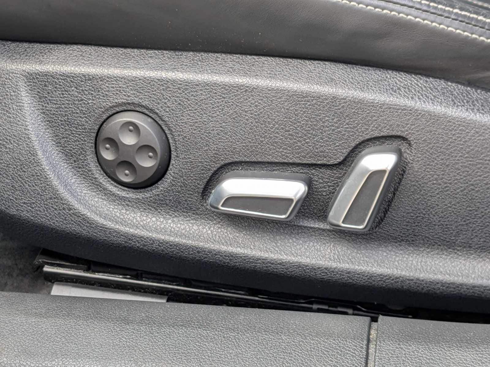 Thumbnail: 2017 Audi S7 - 16