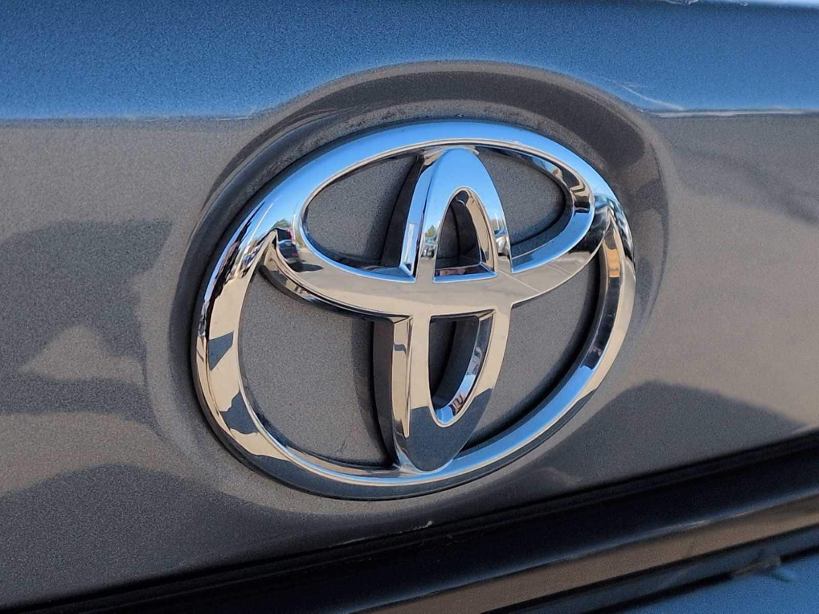 Thumbnail: 2022 Toyota Corolla - 12