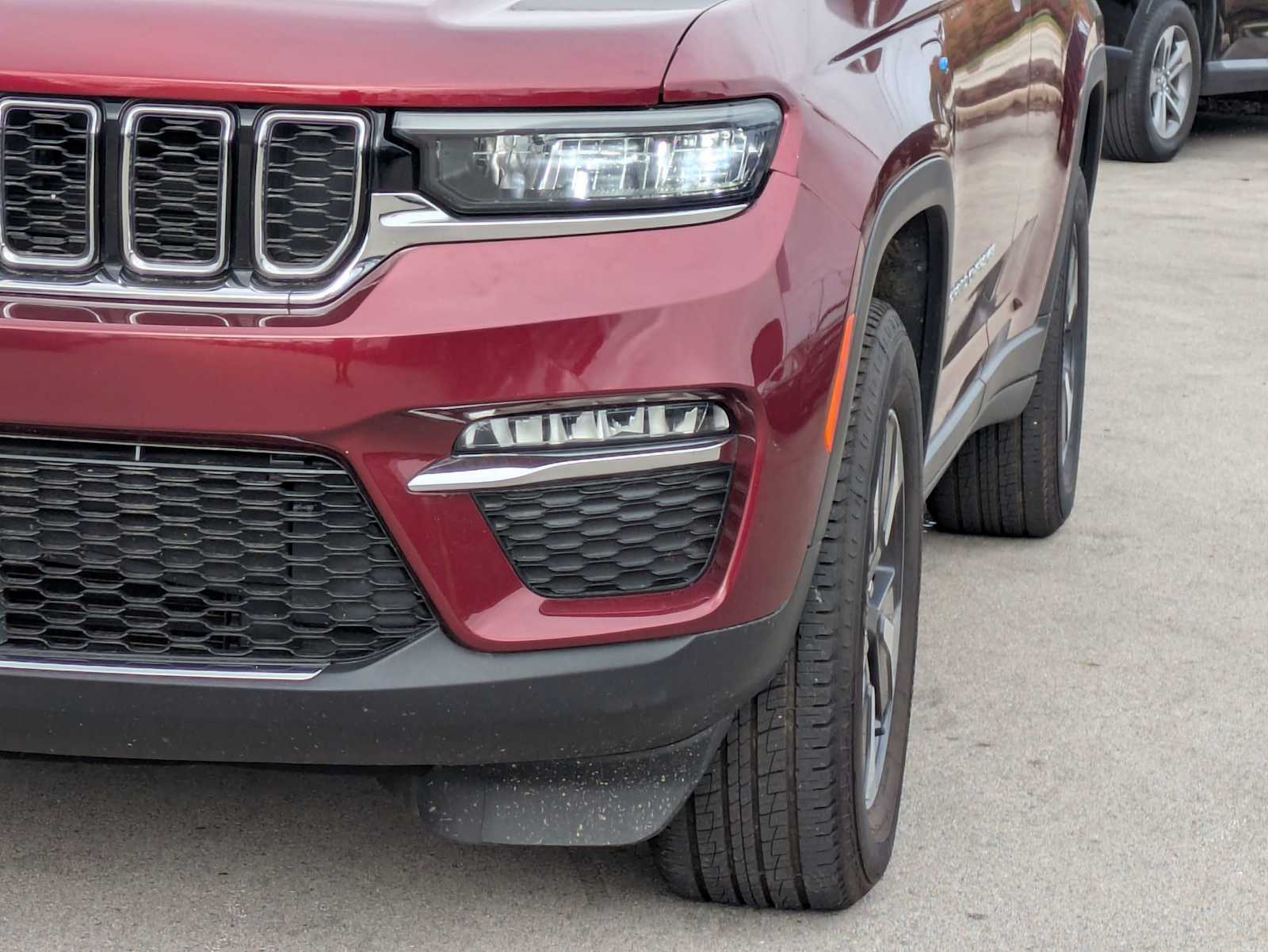 Thumbnail: 2024 Jeep Grand Cherokee - 10