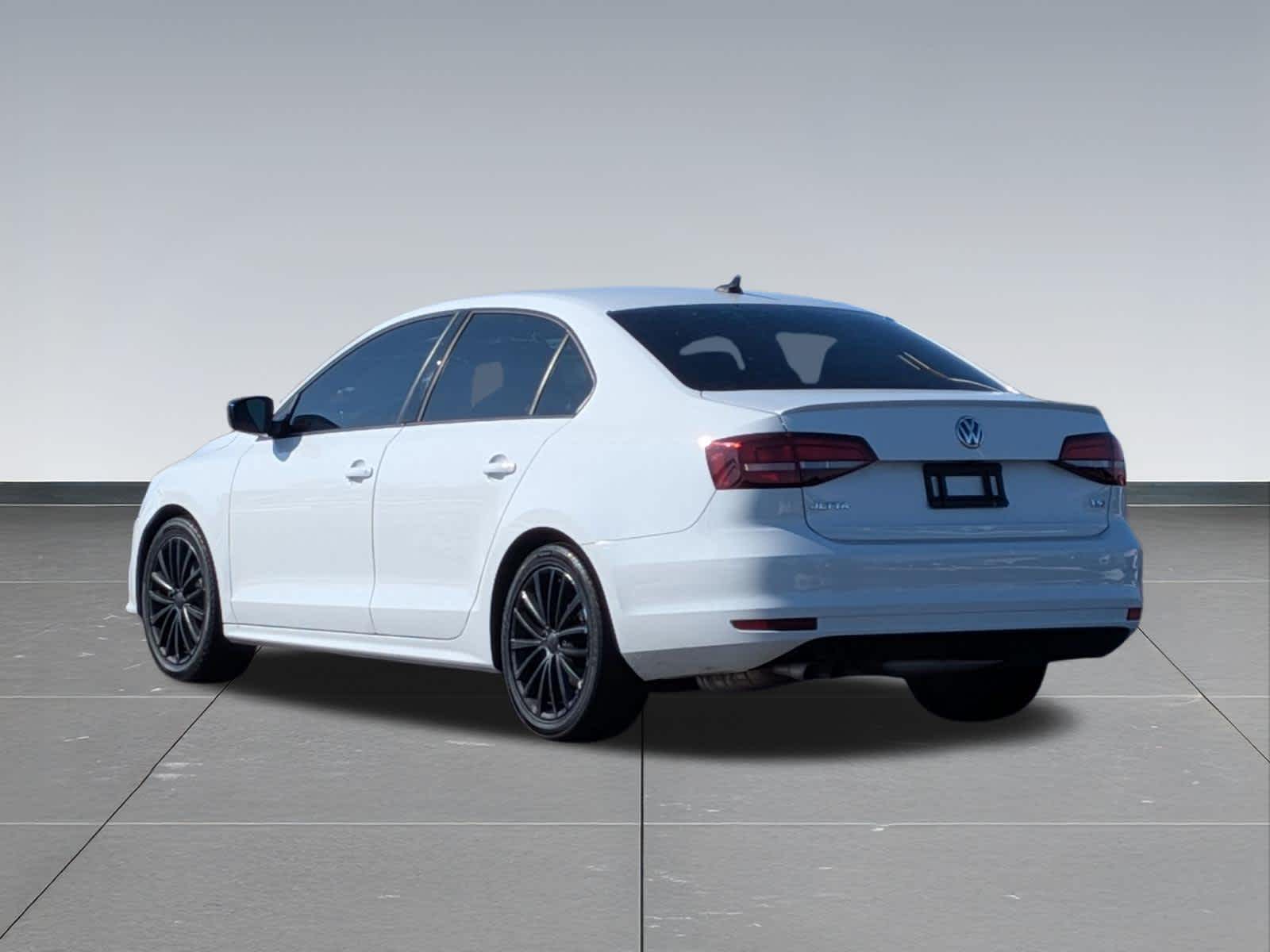 Thumbnail: 2017 Volkswagen Jetta - 3