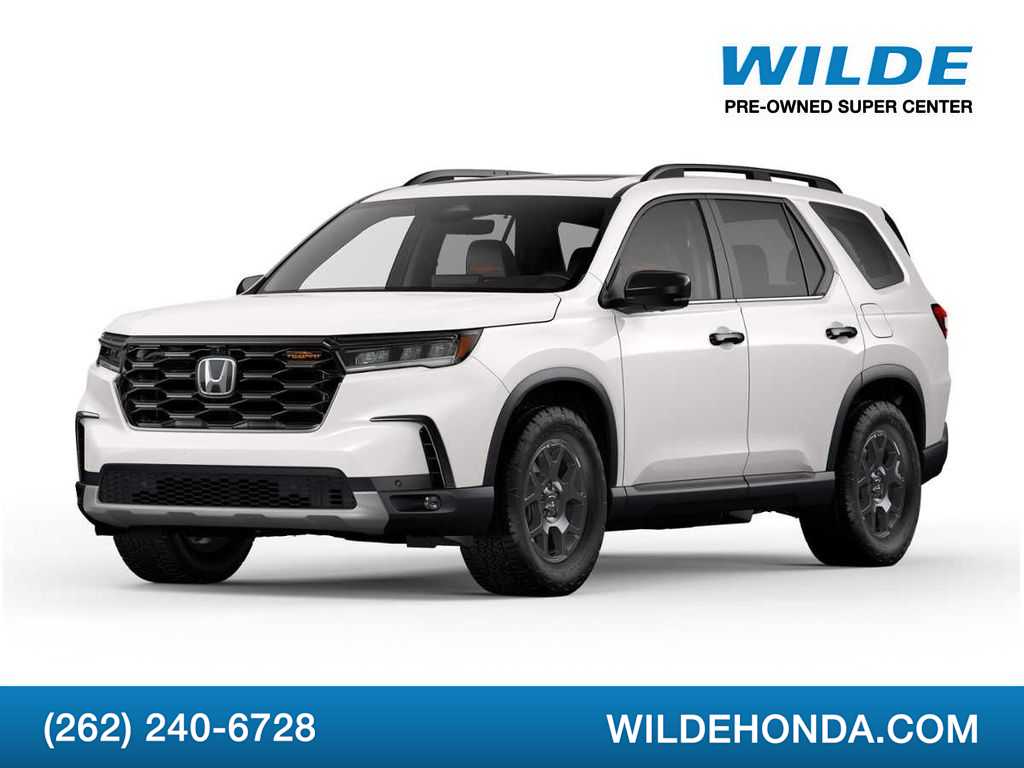 2025 Honda Pilot TrailSport AWD's photo