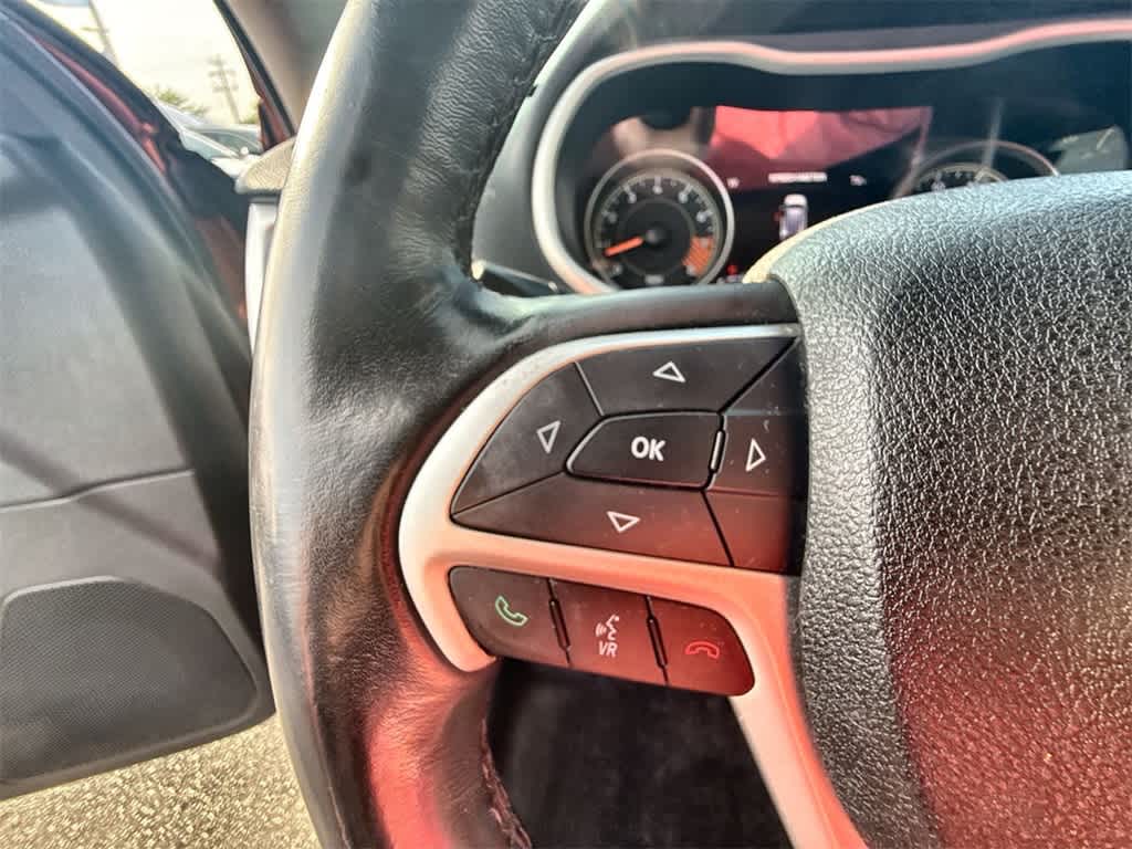 Thumbnail: 2015 Jeep Cherokee - 22