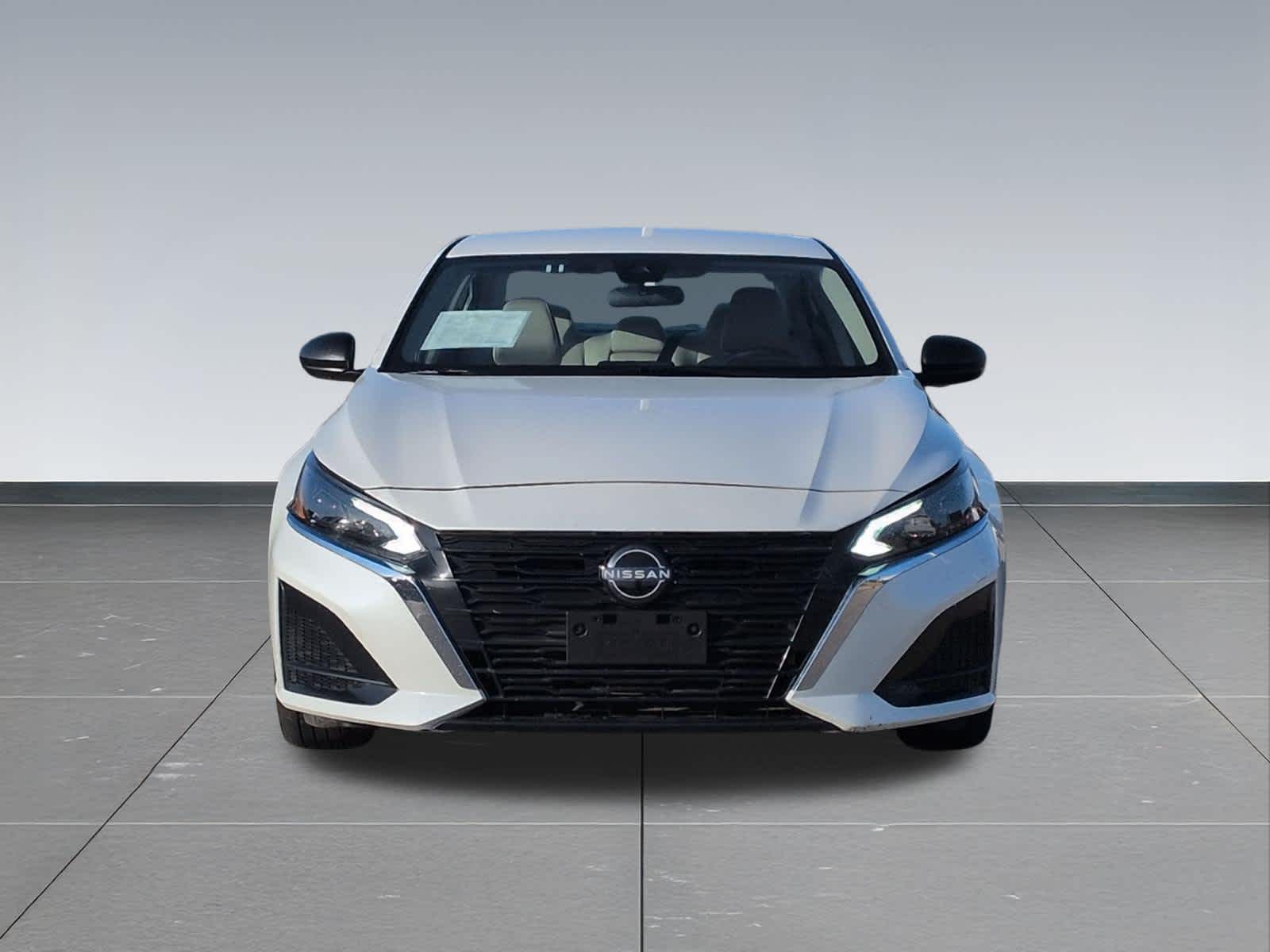 Thumbnail: 2025 Nissan Altima - 9