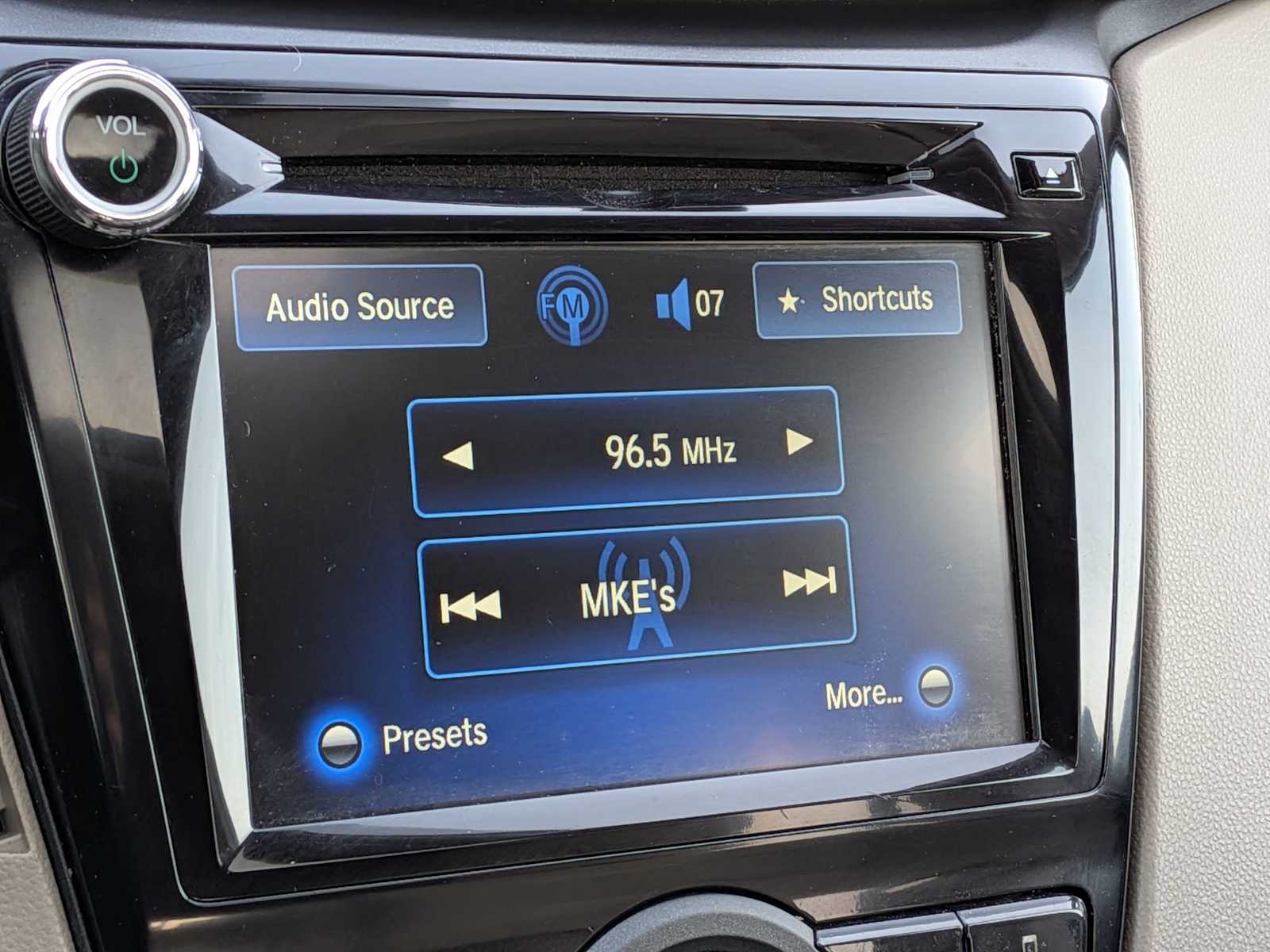 Thumbnail: 2017 Honda Odyssey - 27