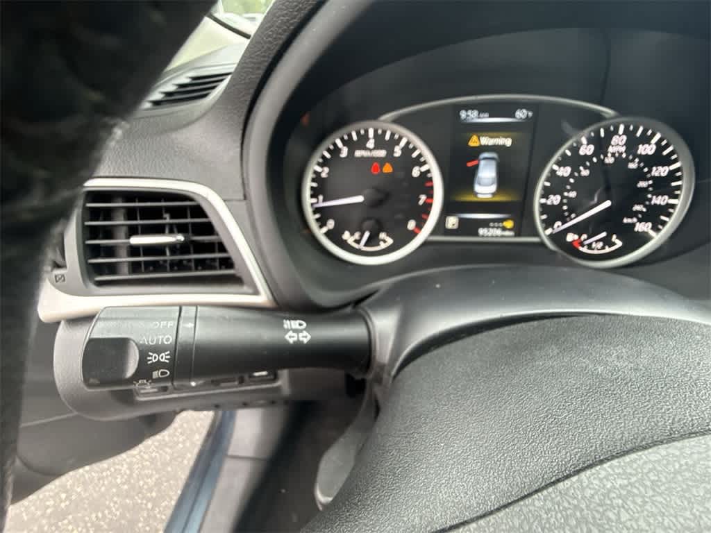 2016 Nissan Sentra SV 25