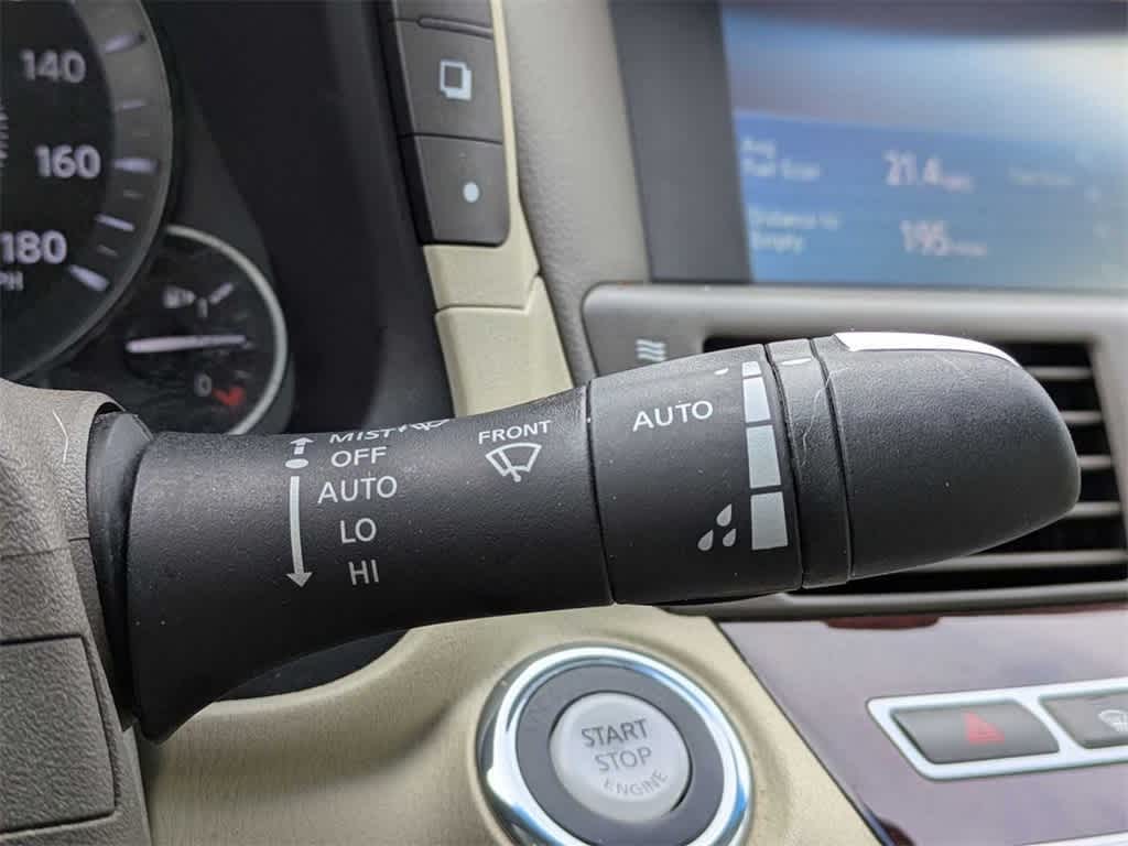 Thumbnail: 2016 INFINITI Q70 - 26