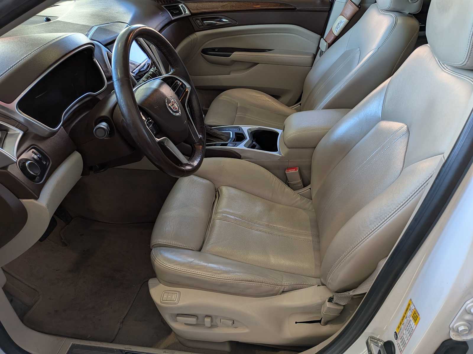 Thumbnail: 2016 Cadillac SRX - 15