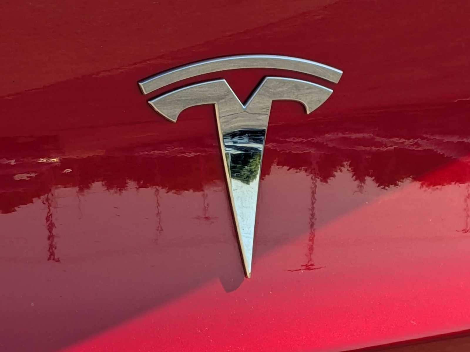 Thumbnail: 2022 Tesla Model 3 - 11